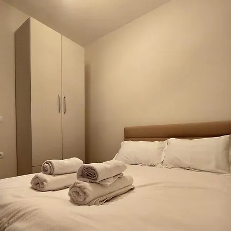 Bv Apartment *